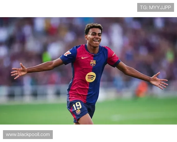 全球足球明星球员最新动态与转会消息全面解析